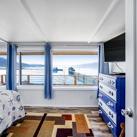 Fisherman'S Dream Boat House Garibaldi Exterior foto